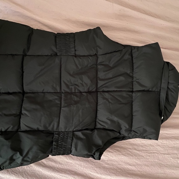 GUESS VEST - Picture 4 of 5